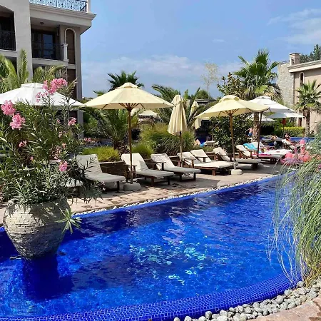 Большая Студия Для 4-Х Человек С Выходом На Бассейн В Каскадас Apartament Sunny Beach